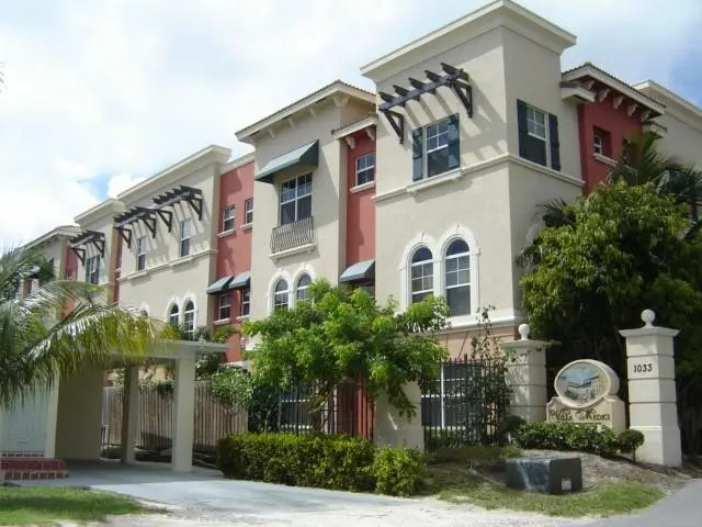 Photo 2 at 1033 NE 17th Way 1504, Fort Lauderdale