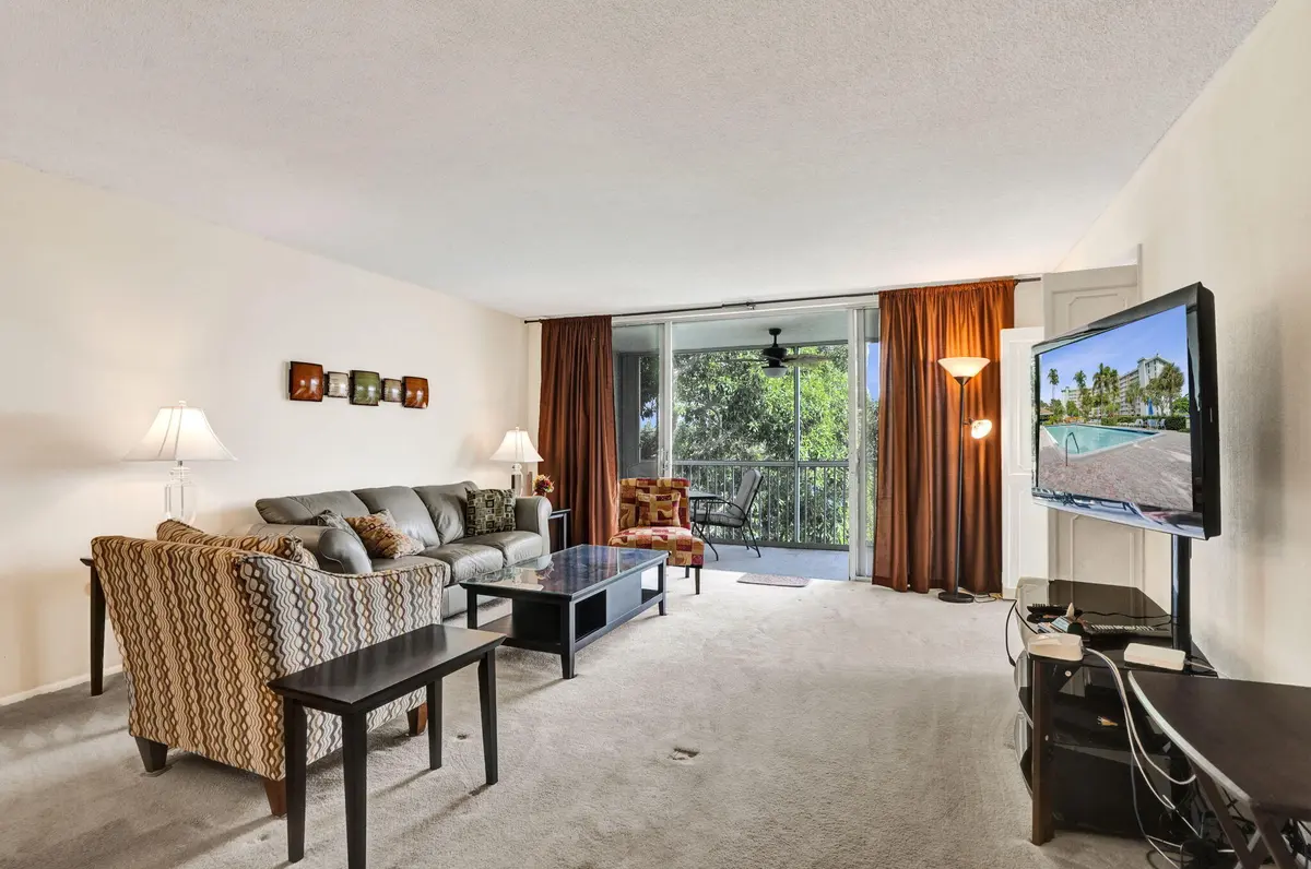 46-web-or-mls-DSC01579 at 2940 N COURSE Drive 401, Pompano Beach