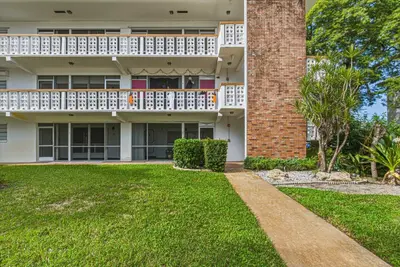 500 S Luna Court 4, Hollywood – Condominium for sale