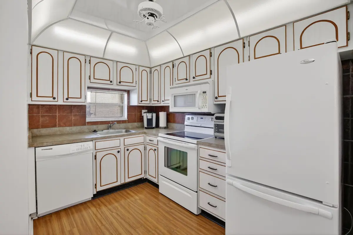 4-web-or-mls-_A7A0174 at 8921 S HOLLYBROOK Boulevard 209, Pembroke Pines