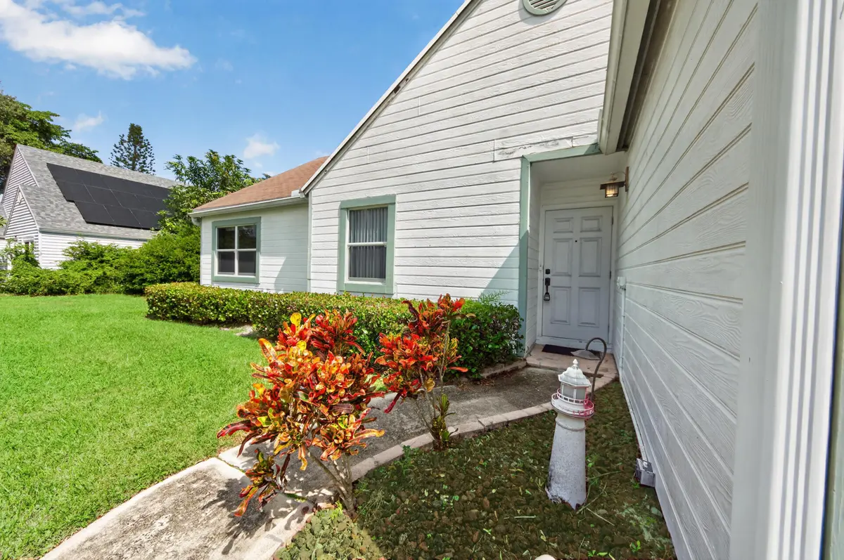 9 CEDAR Circle, Boynton Beach, FL – photo 4