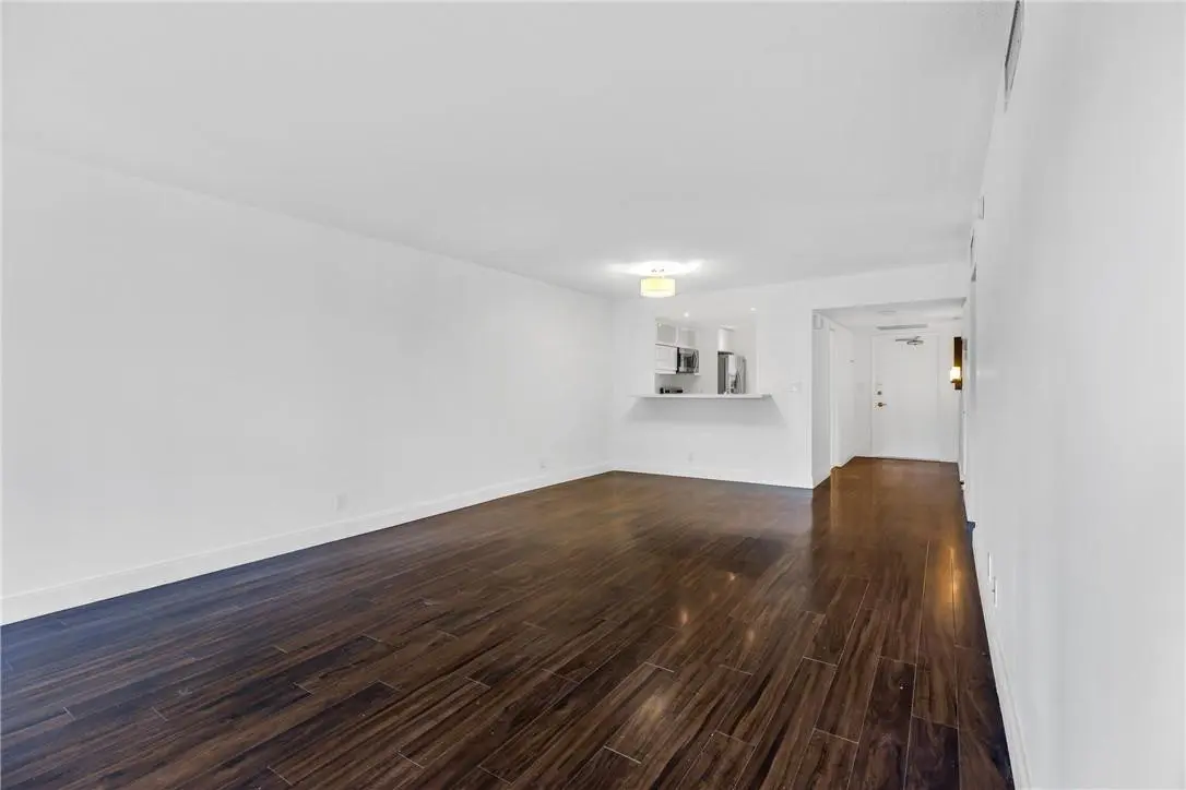 Photo 7 at 605 OAKS Drive 104, Pompano Beach