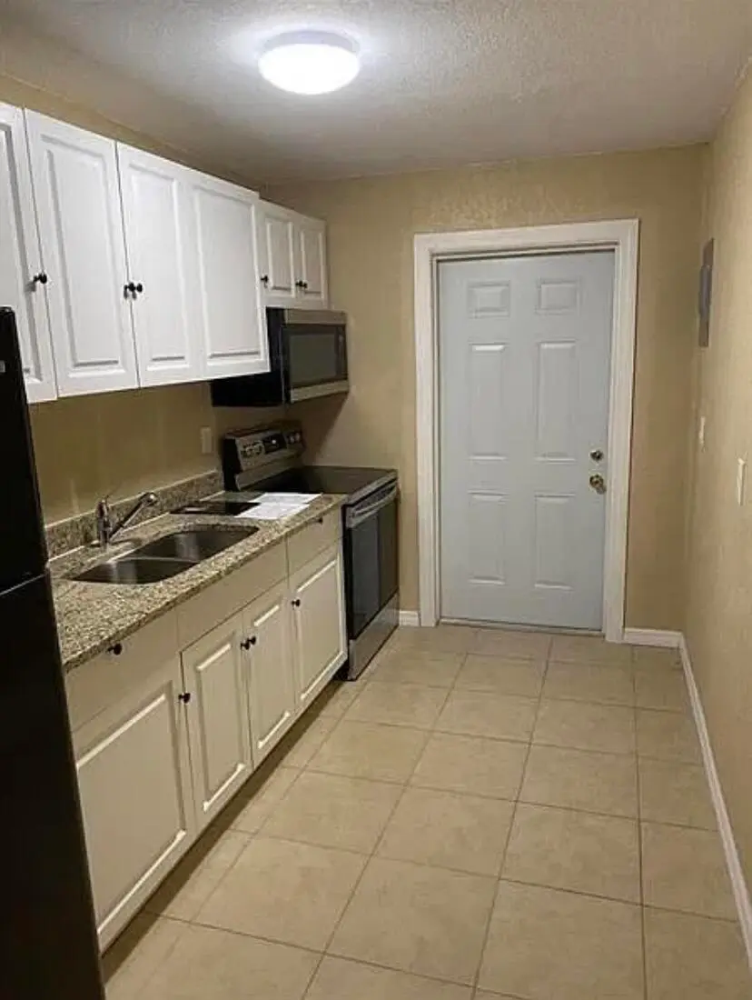 IMG_8785 at 1400 AVENUE I A, Fort Pierce