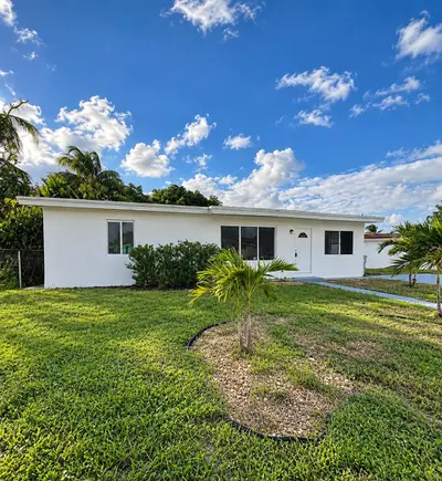 4341 NE 18th Avenue, Pompano Beach – Single Family Residence for rent