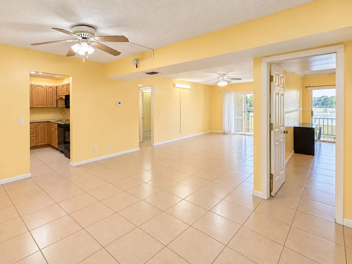 living room at 632 NW 13TH Street 0120, Boca Raton