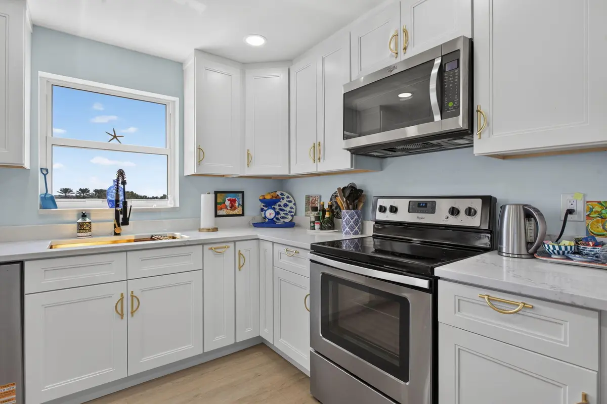 17-web-or-mls-1200-23 at 1200 HIBISCUS Avenue 407, Pompano Beach