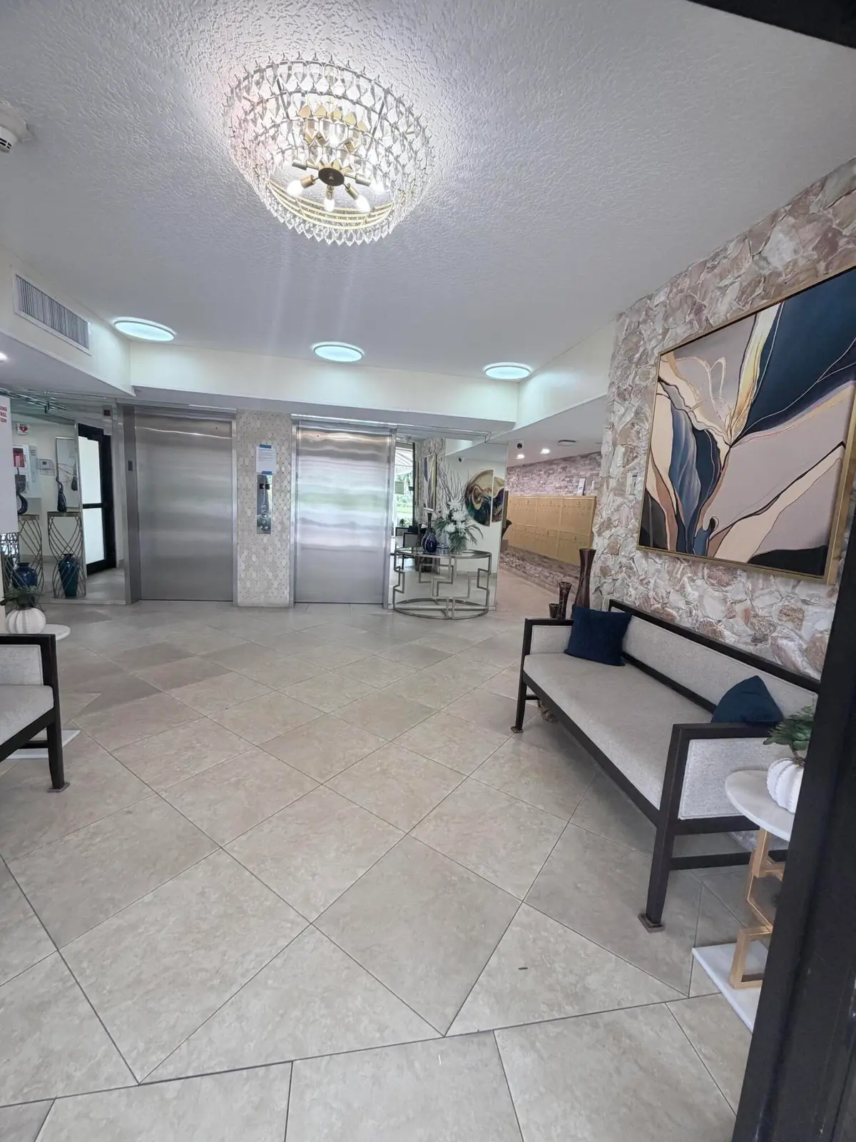 lobby entrance at 3510 Oaks Way 502, Pompano Beach