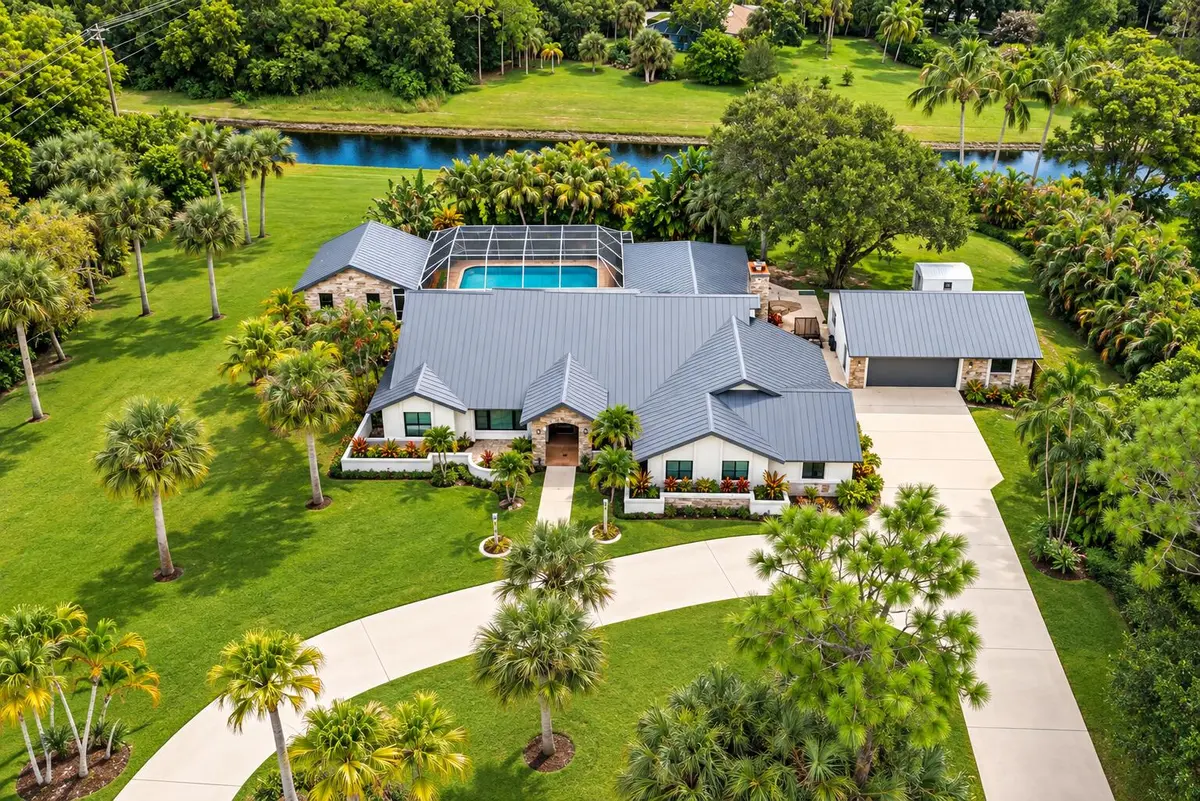40B4C4E8-49D9-4FB1-945B-193BF7AA3EC6 at 14757 HORSESHOE Trace, Wellington