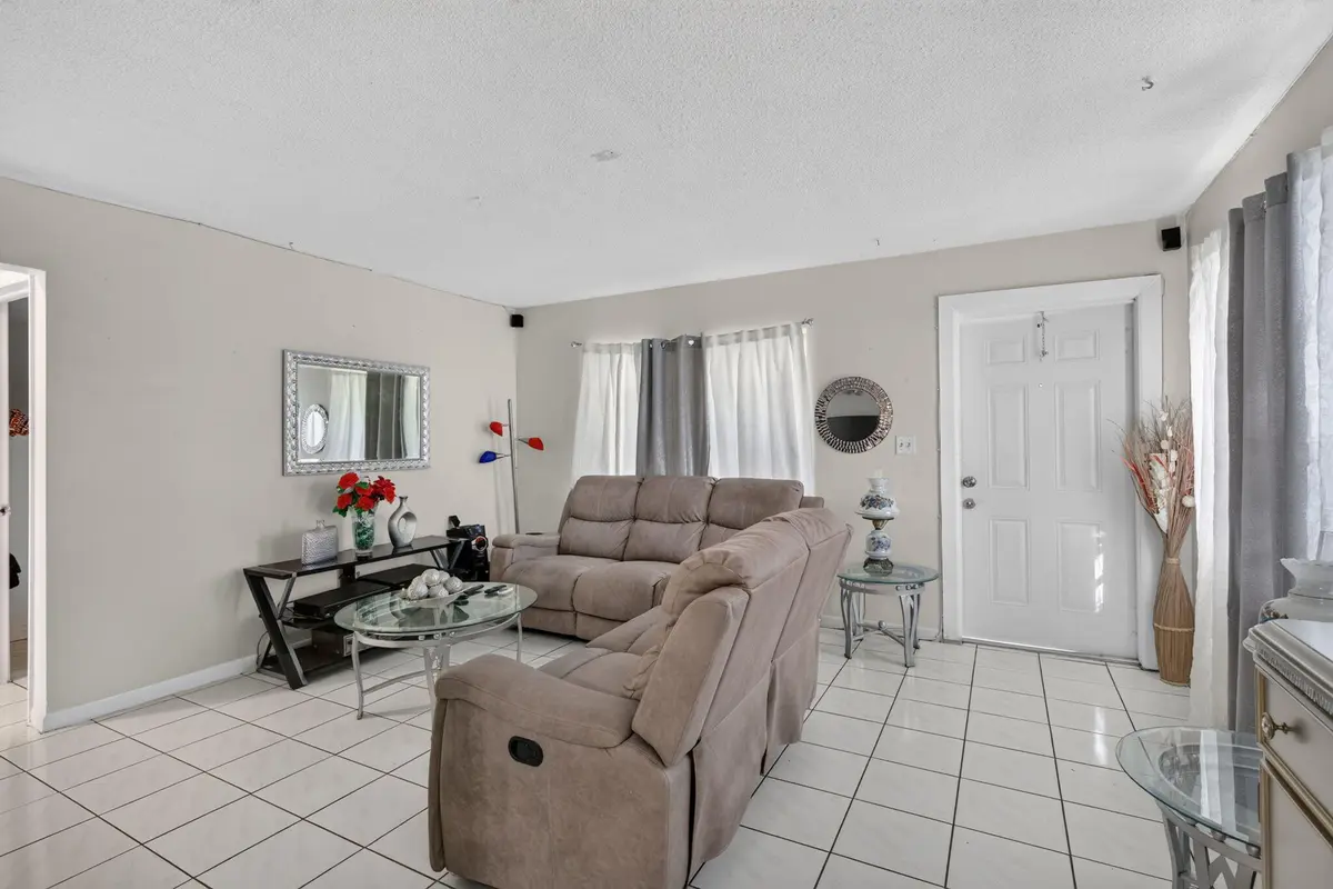 28-web-or-mls-_A7A1918 at 6150 SW 34TH Street 1-2, Miramar