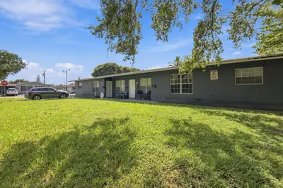 353 SW 19TH Avenue 1-3, Fort Lauderdale – Triplex for sale