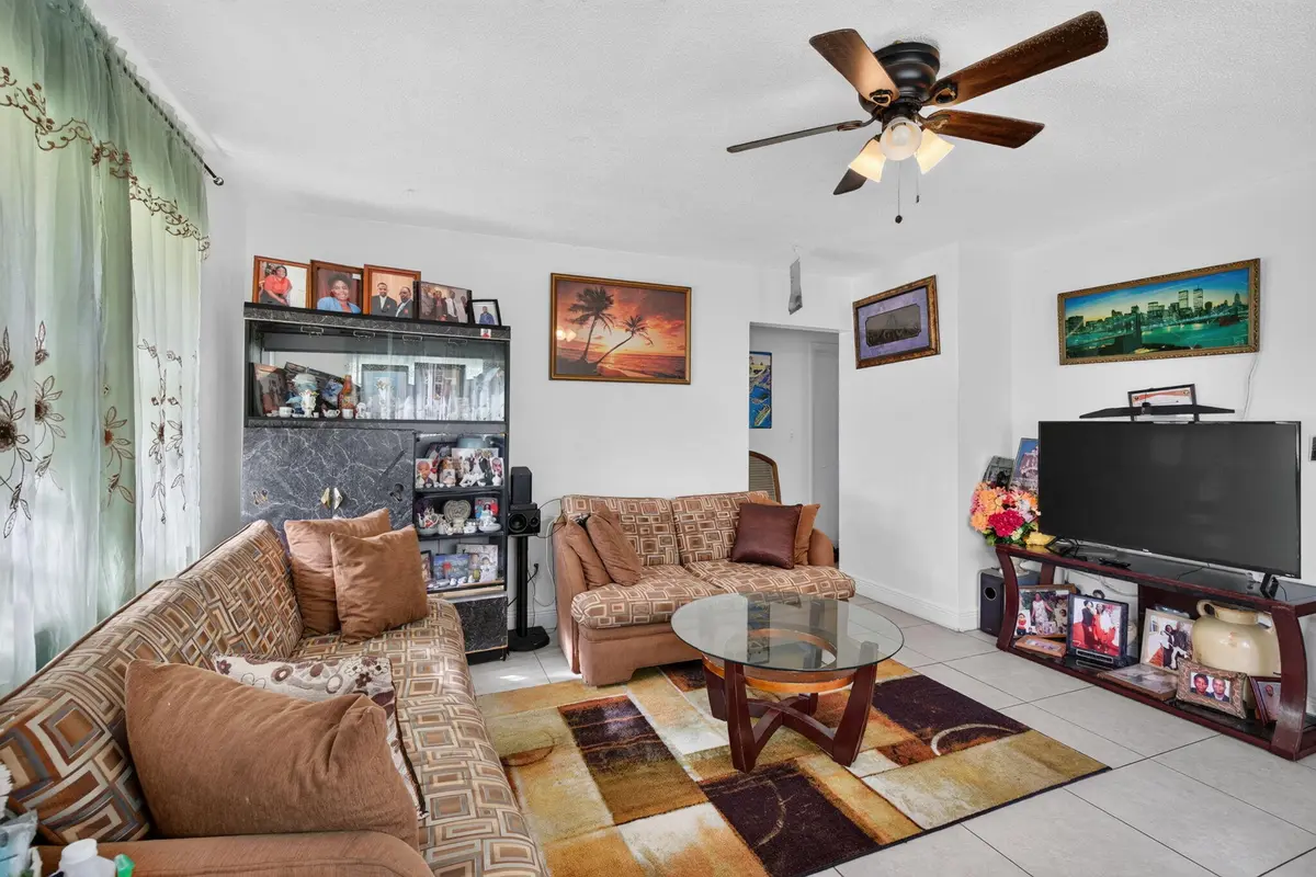 46-web-or-mls-_A7A1958 at 6156 SW 34TH Street 1-2, Miramar