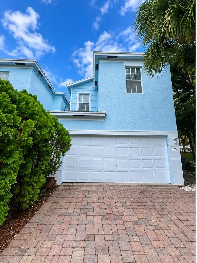 driveway at 5258 WHITE OLEANDER, West Palm Beach