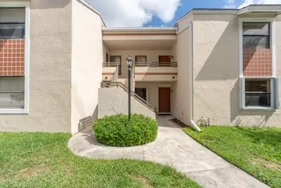 9819 NW 3RD Court 3, Plantation – Condominium for sale