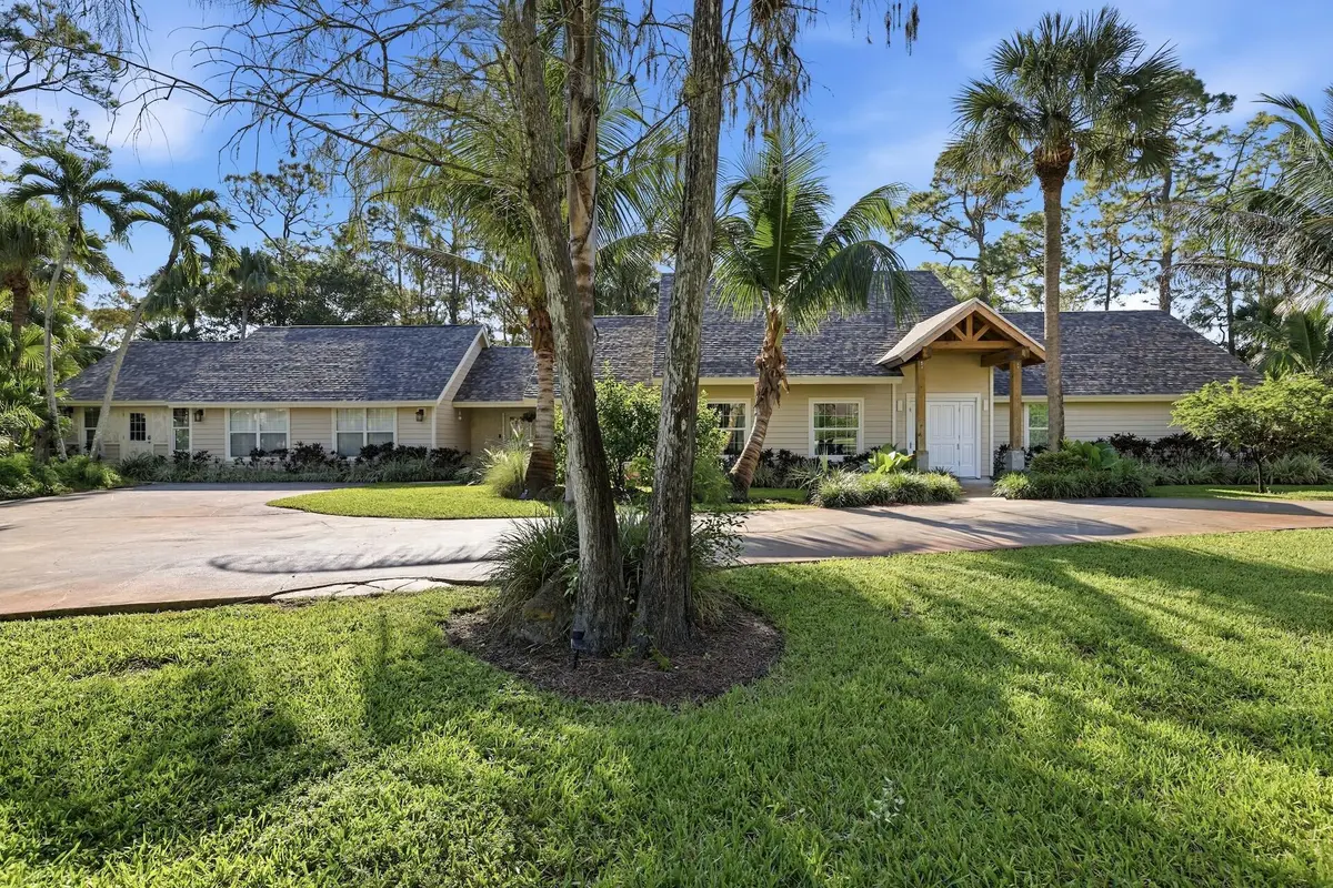 Front Exterior at 14805 STIRRUP Lane, Wellington