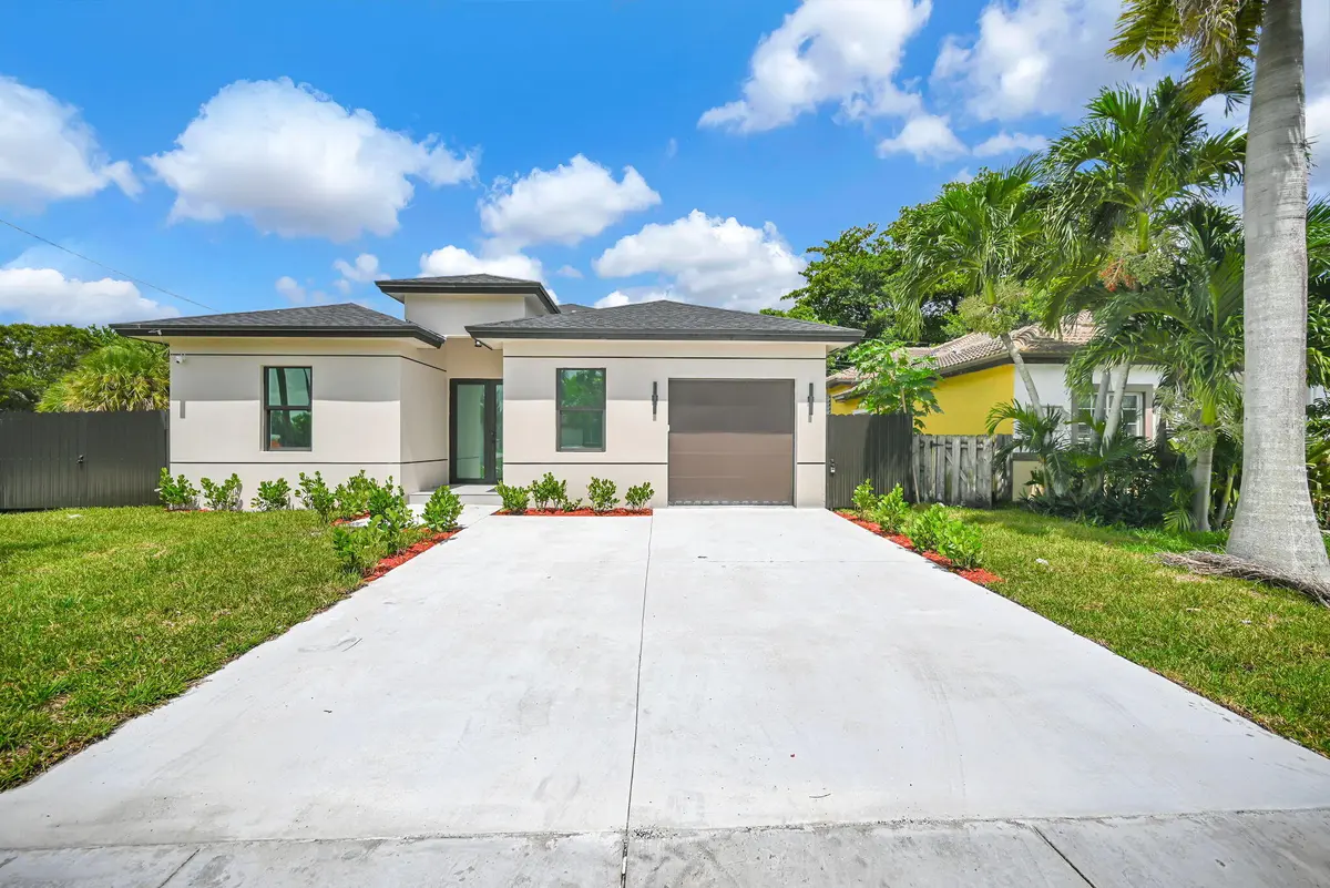 13-web-or-mls-DSC_8469 at 2791 NW 11TH Court, Fort Lauderdale