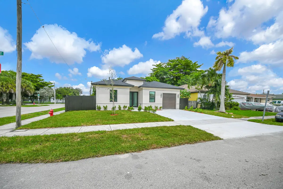 11-web-or-mls-DSC_8449 at 2791 NW 11TH Court, Fort Lauderdale
