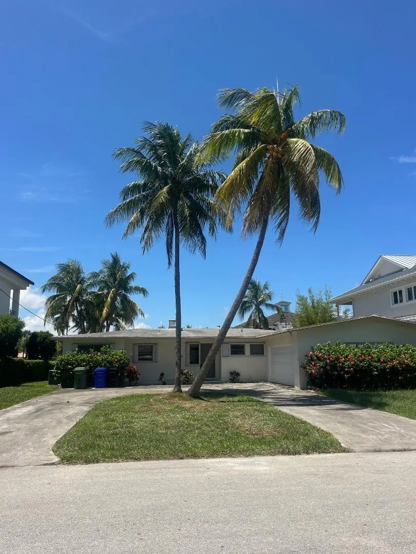 Photo 1 at 1625 SE 12th Court, Fort Lauderdale