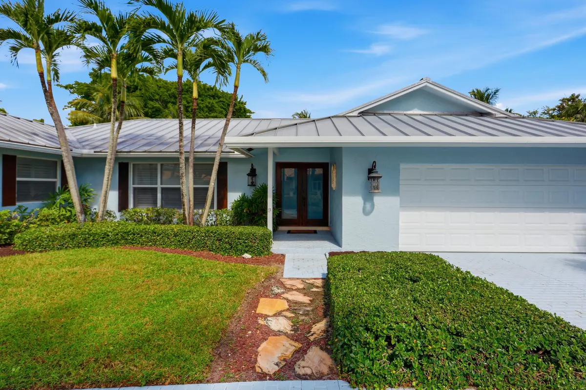 Front entrance at 2919 Banyan Blvd Circle, Boca Raton