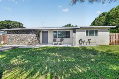 103 SW 14th Street, Deerfield Beach – Single Family Residence for sale