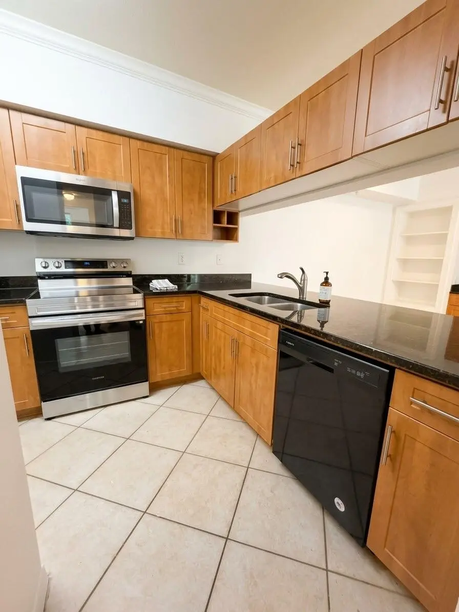 Kitchen at 6458 EMERALD DUNES Drive 208, West Palm Beach