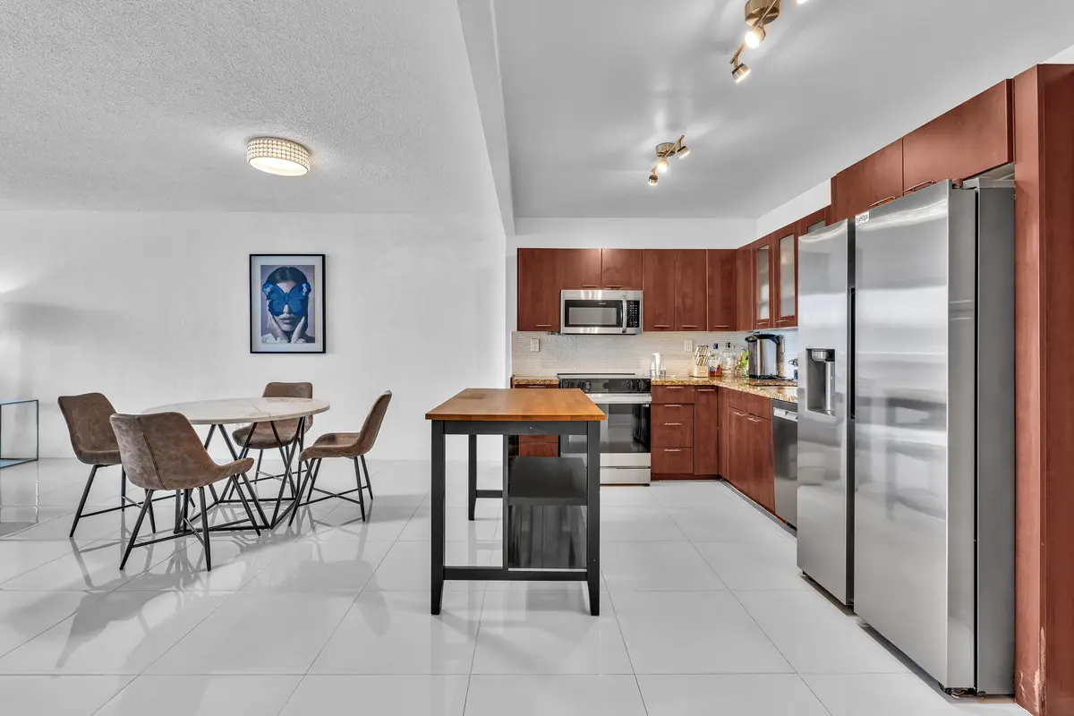 FPP00421 at 19390 COLLINS Avenue 1007, Sunny Isles Beach