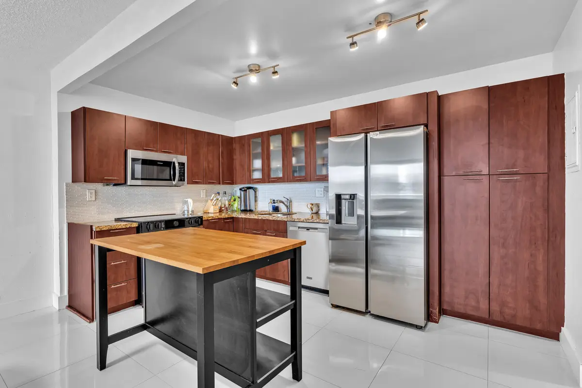 FPP00426 at 19390 COLLINS Avenue 1007, Sunny Isles Beach