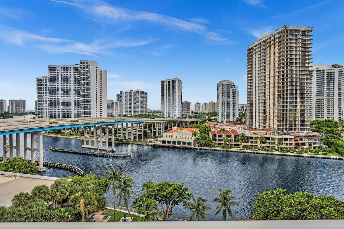 FPP00511 at 19390 COLLINS Avenue 1007, Sunny Isles Beach