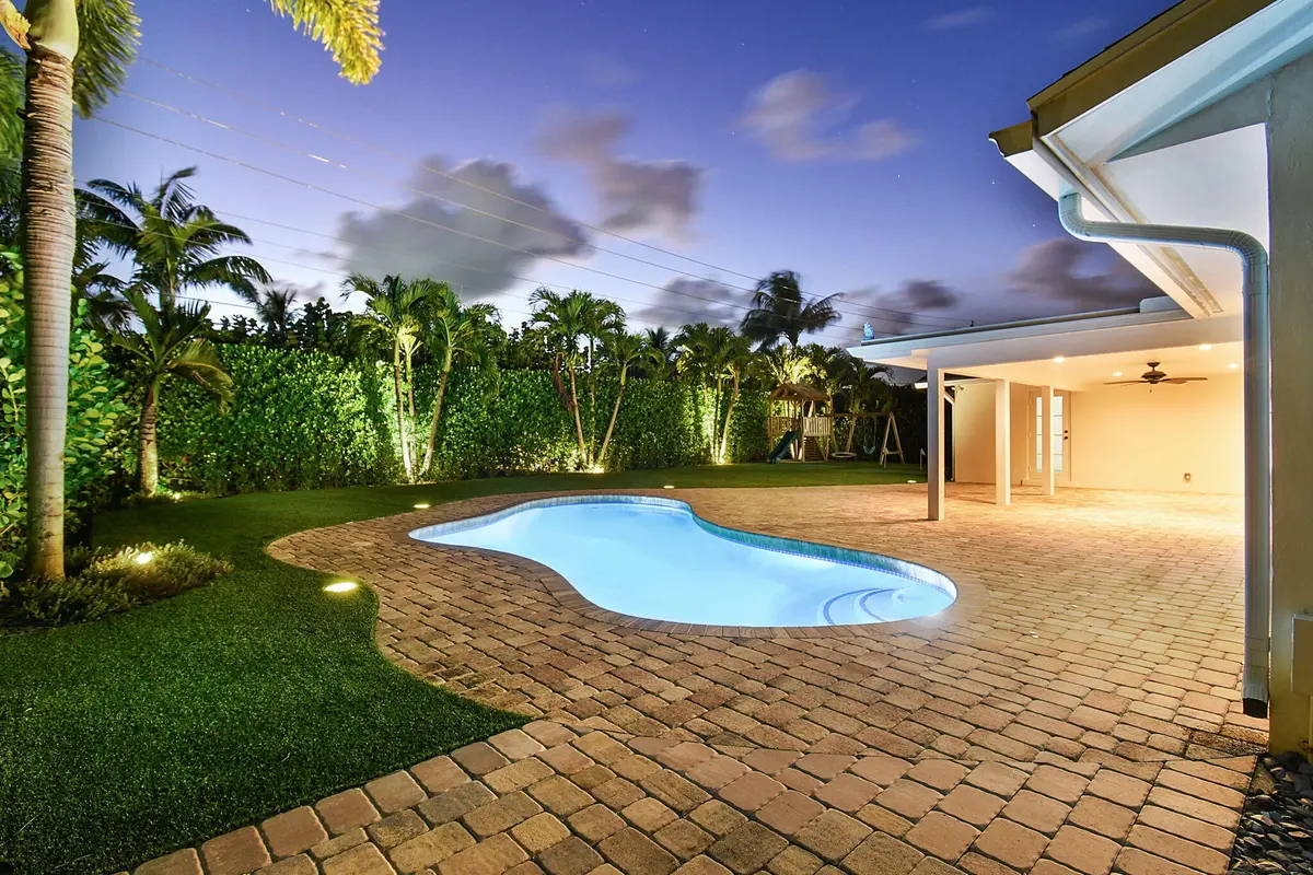 PoolNight at 215 GOLFVIEW Drive, Tequesta