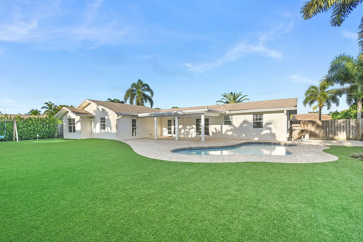 ExteriorBack at 215 GOLFVIEW Drive, Tequesta