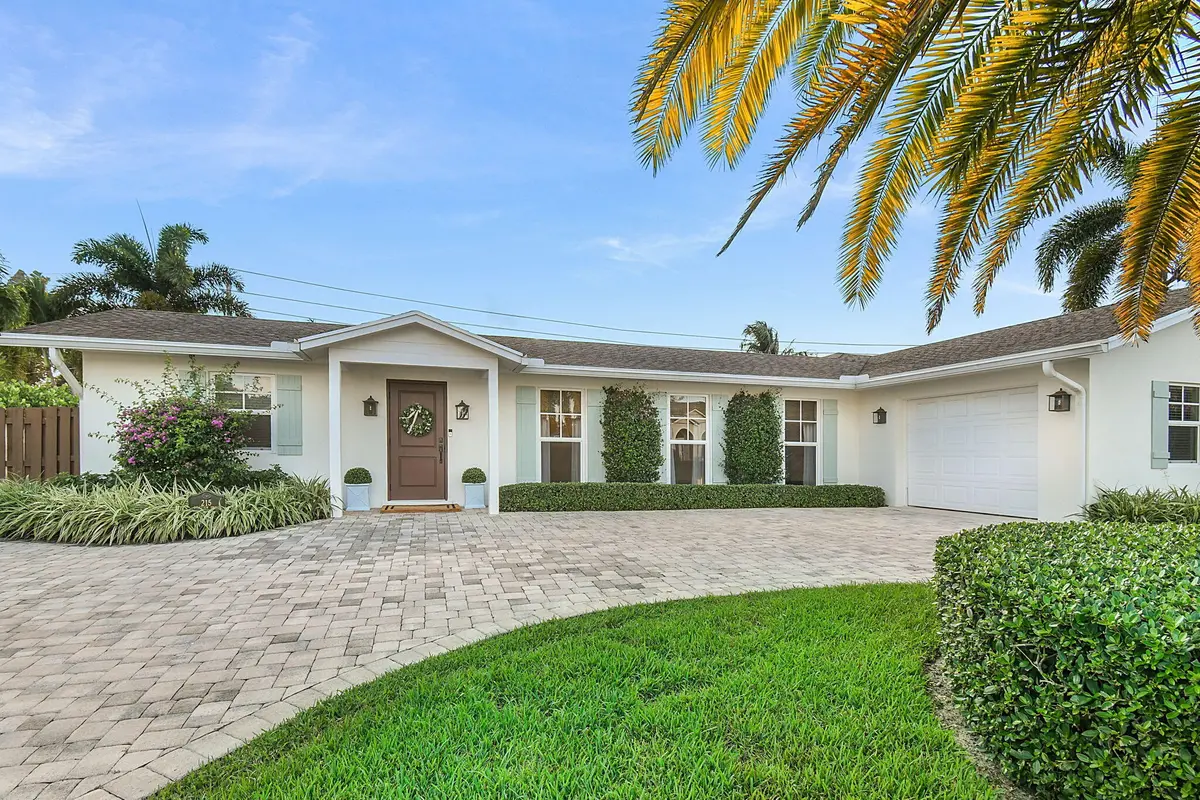 ExteriorFront at 215 GOLFVIEW Drive, Tequesta