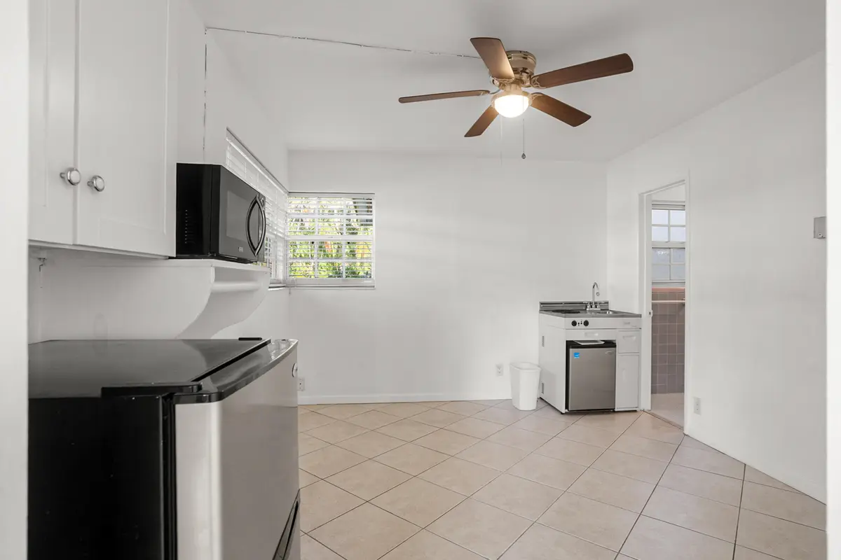 756 SE 19TH Avenue 1-4, Deerfield Beach, FL – photo 2