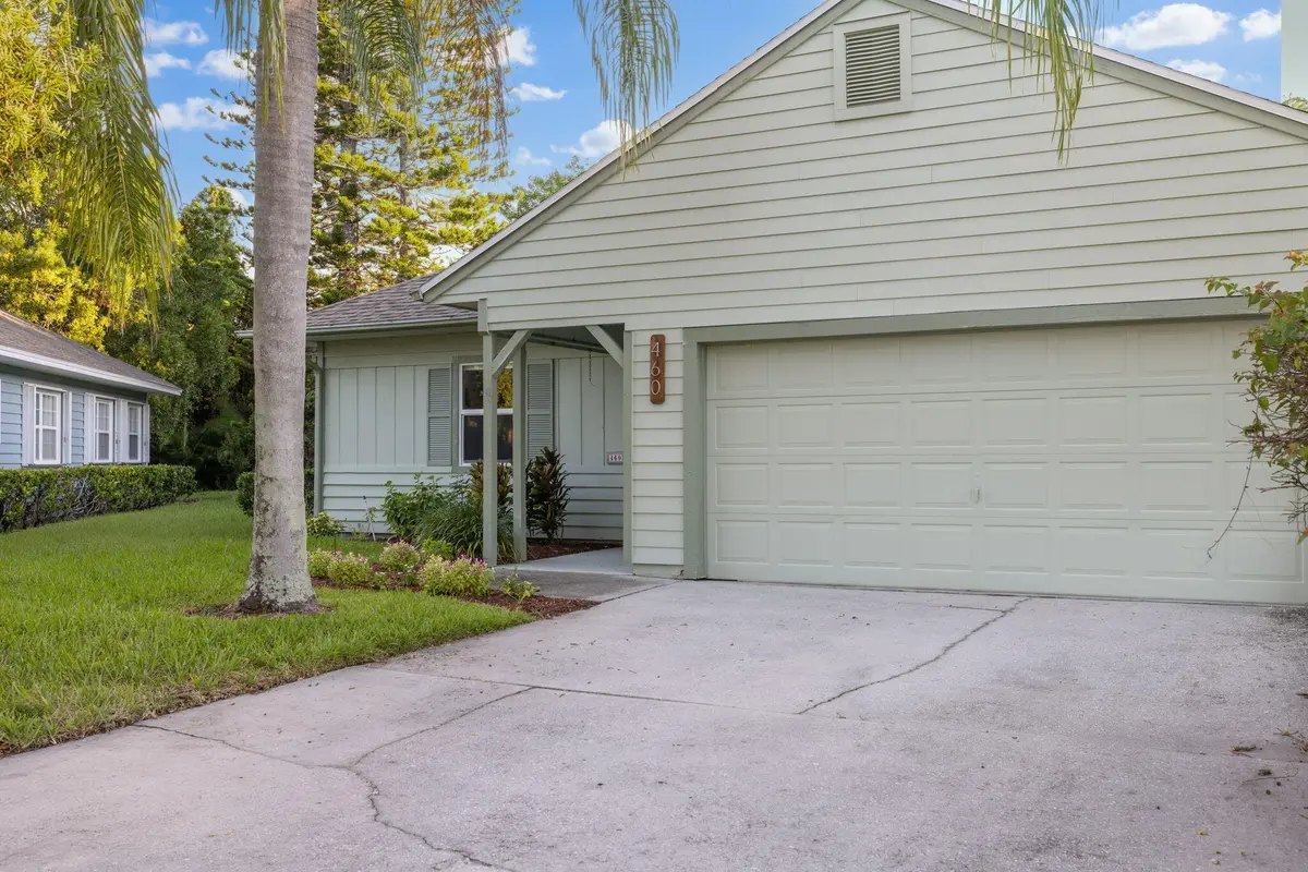 1-web-or-mls-0B2A3310 at 460 TAMARIND Place, Vero Beach