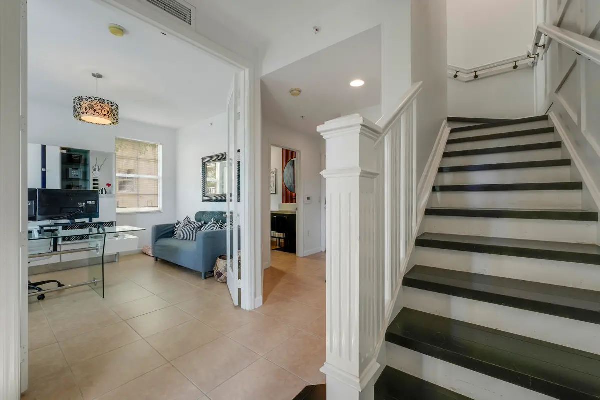 Entry at 2548 Gardens Parkway, Palm Beach Gardens