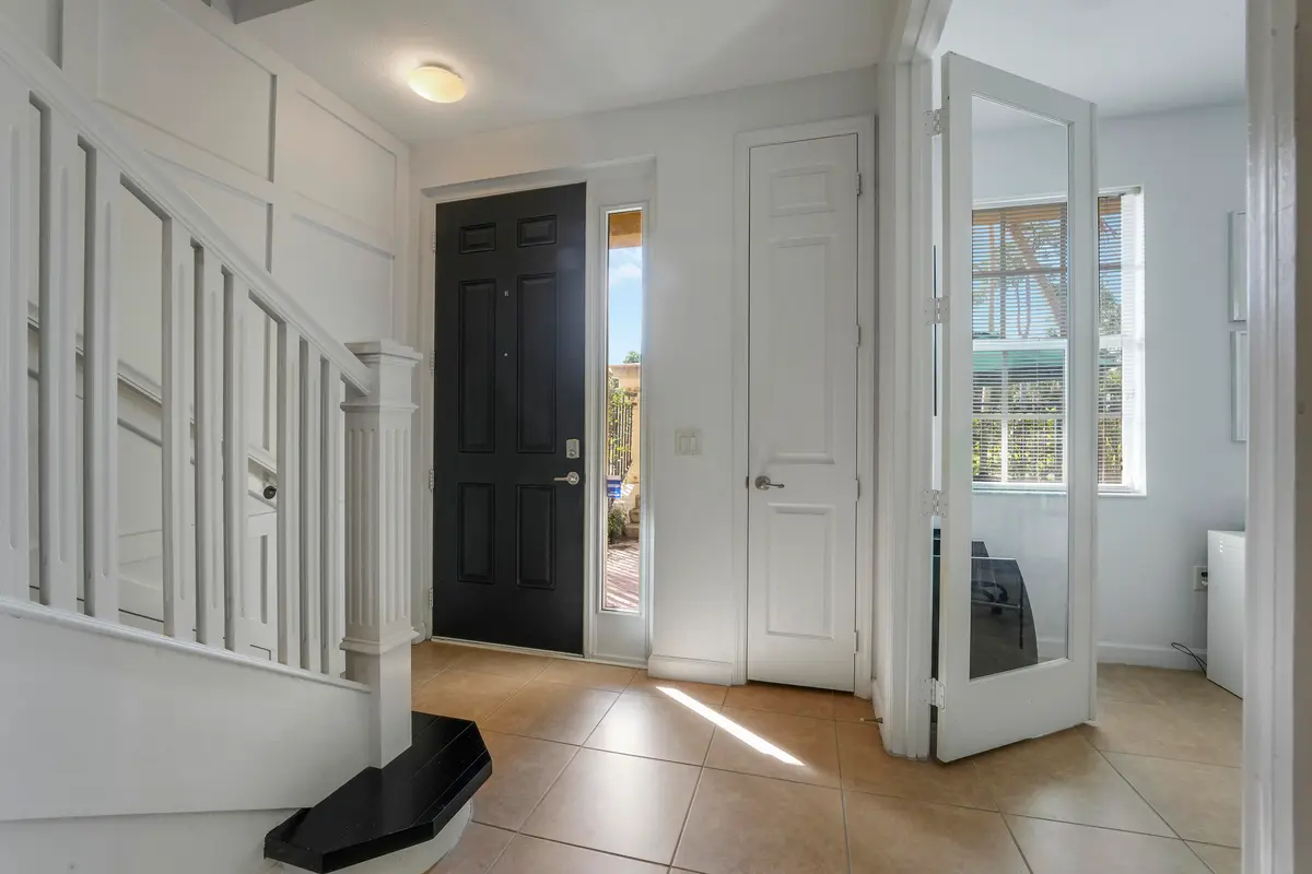 Entry at 2548 Gardens Parkway, Palm Beach Gardens