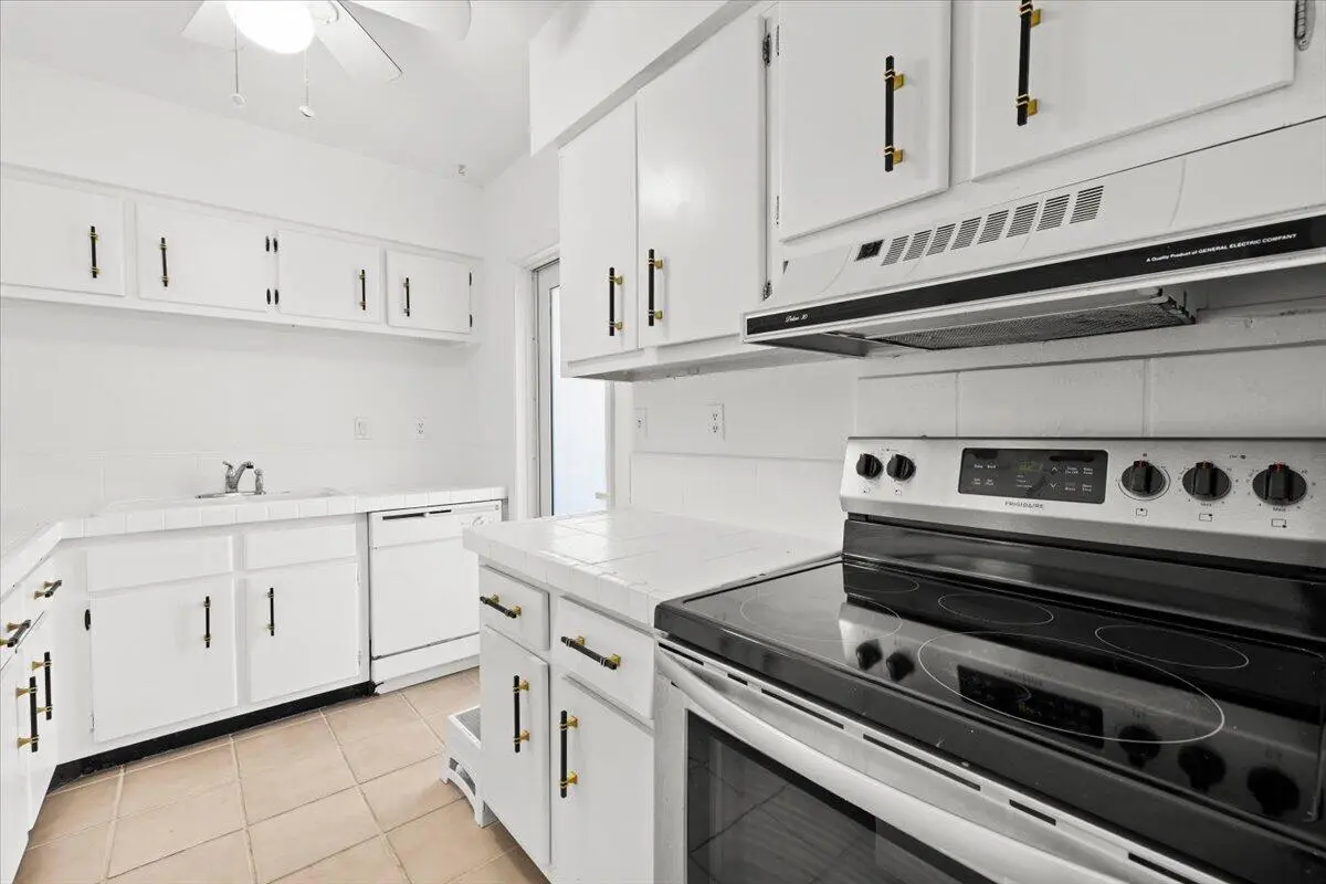 08-424A6287 at 2700 Banyan Road c 3, Boca Raton