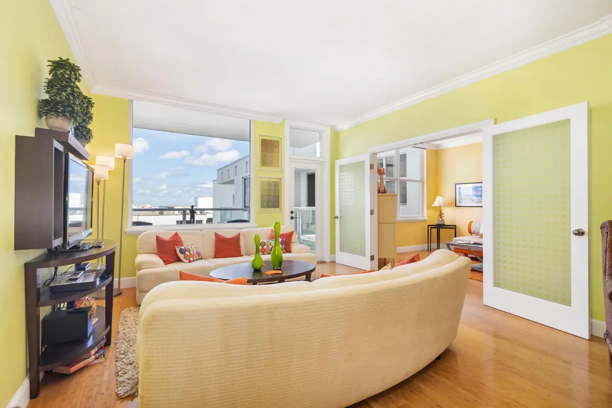 low-4 at 3450 S OCEAN Boulevard 8260, Palm Beach