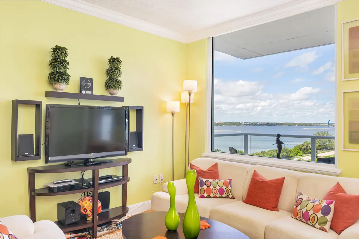 low-6 at 3450 S OCEAN Boulevard 8260, Palm Beach