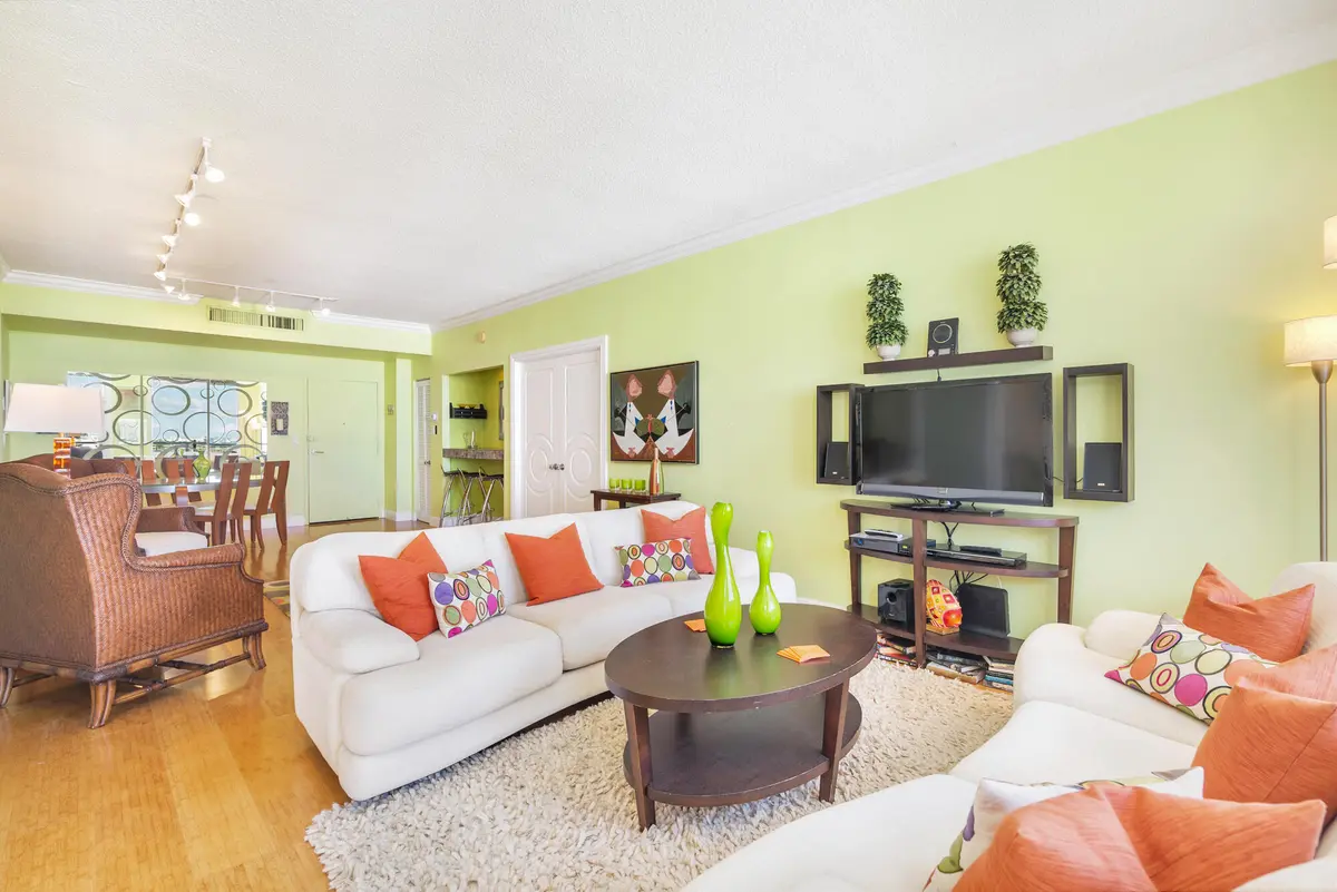 low-7 at 3450 S OCEAN Boulevard 8260, Palm Beach