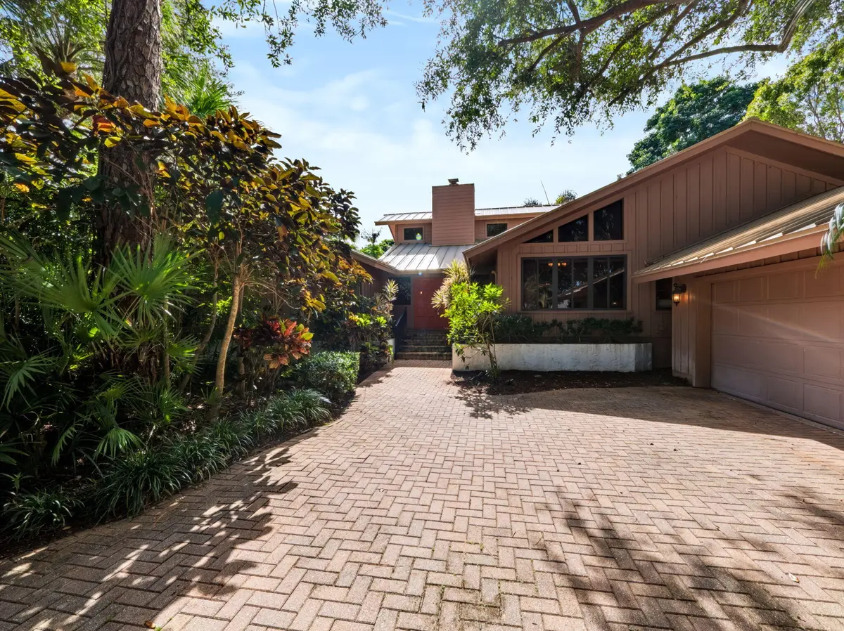 2-web-or-mls-5011-se-burning-tree-circle at 5011 SE Burning Tree Circle, Stuart
