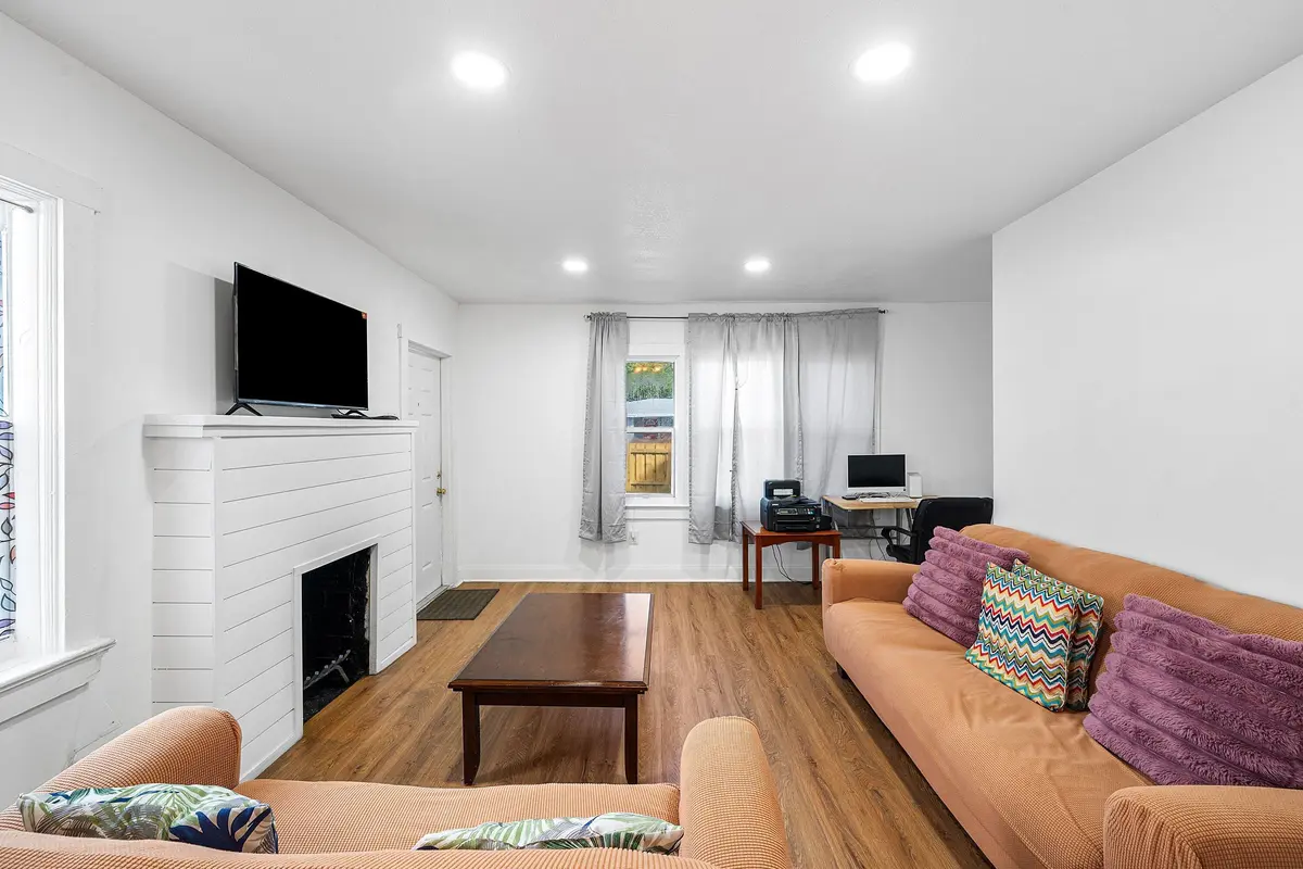 Living Room at 120 NW 4TH Avenue, Boynton Beach