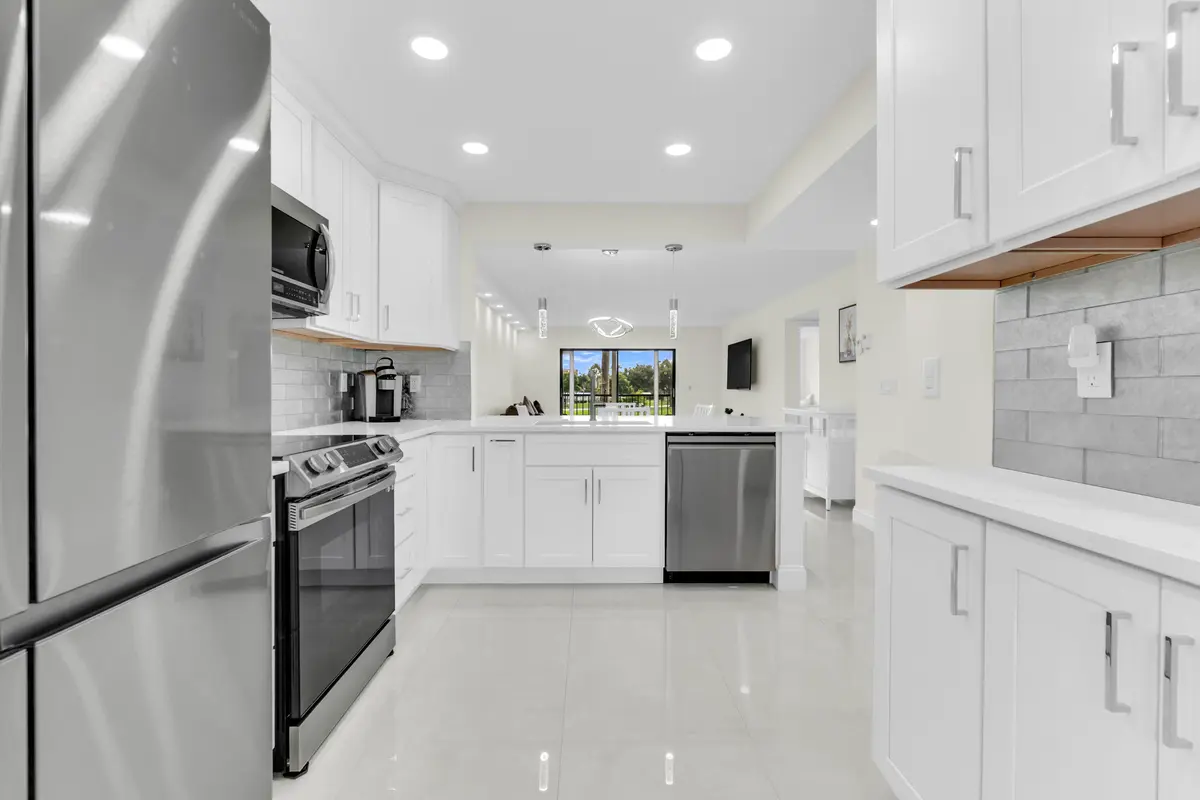 7320 Amberly Lane 208, Delray Beach, FL – photo 6