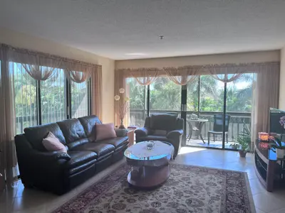 3000 PRESIDENTIAL Way 301, West Palm Beach – Condominium for sale