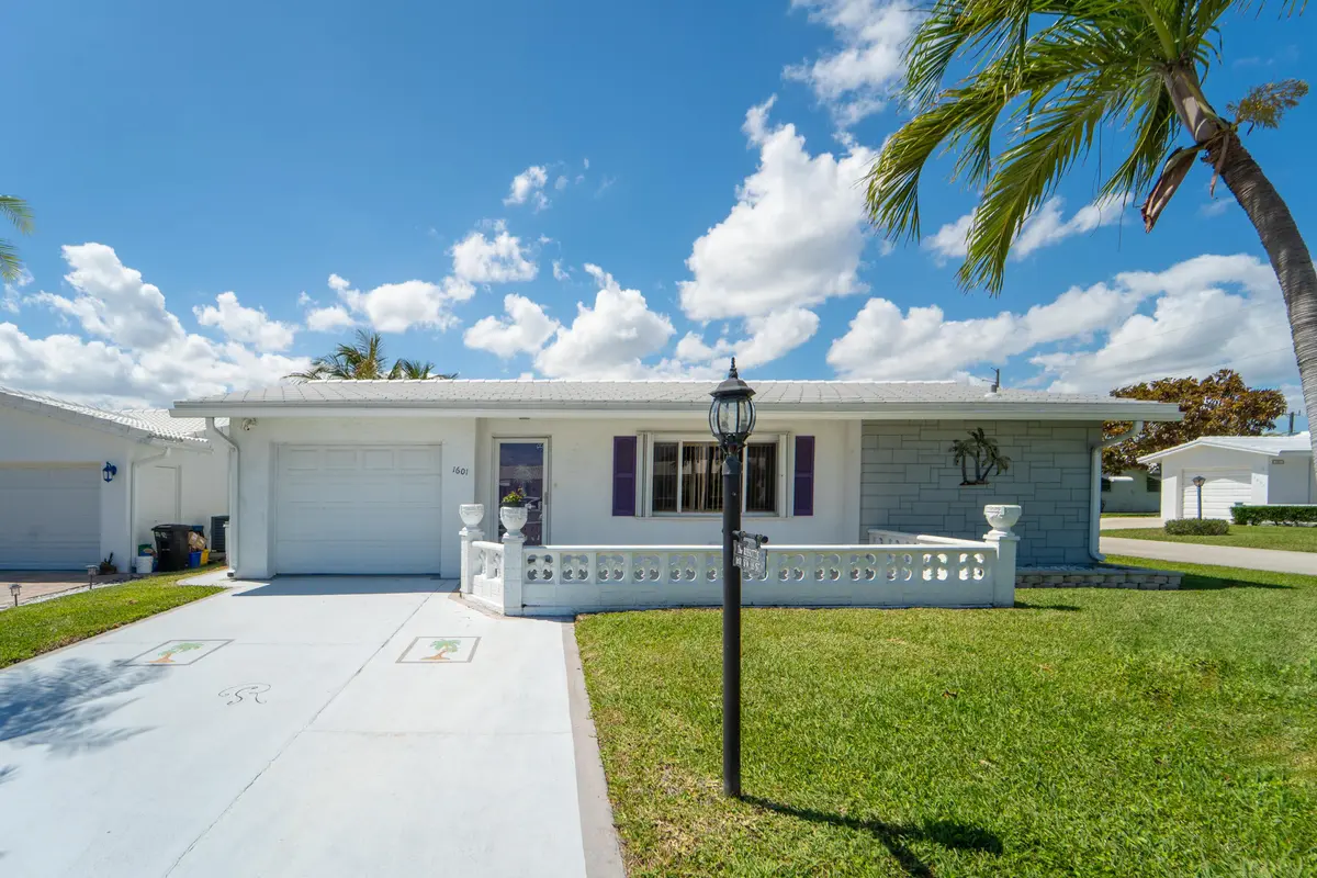 Front Double Driveway at 1601 SW 18TH Street, Boynton Beach