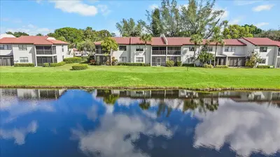 21535 CYPRESS HAMMOCK Drive 36J, Boca Raton – Condominium for rent