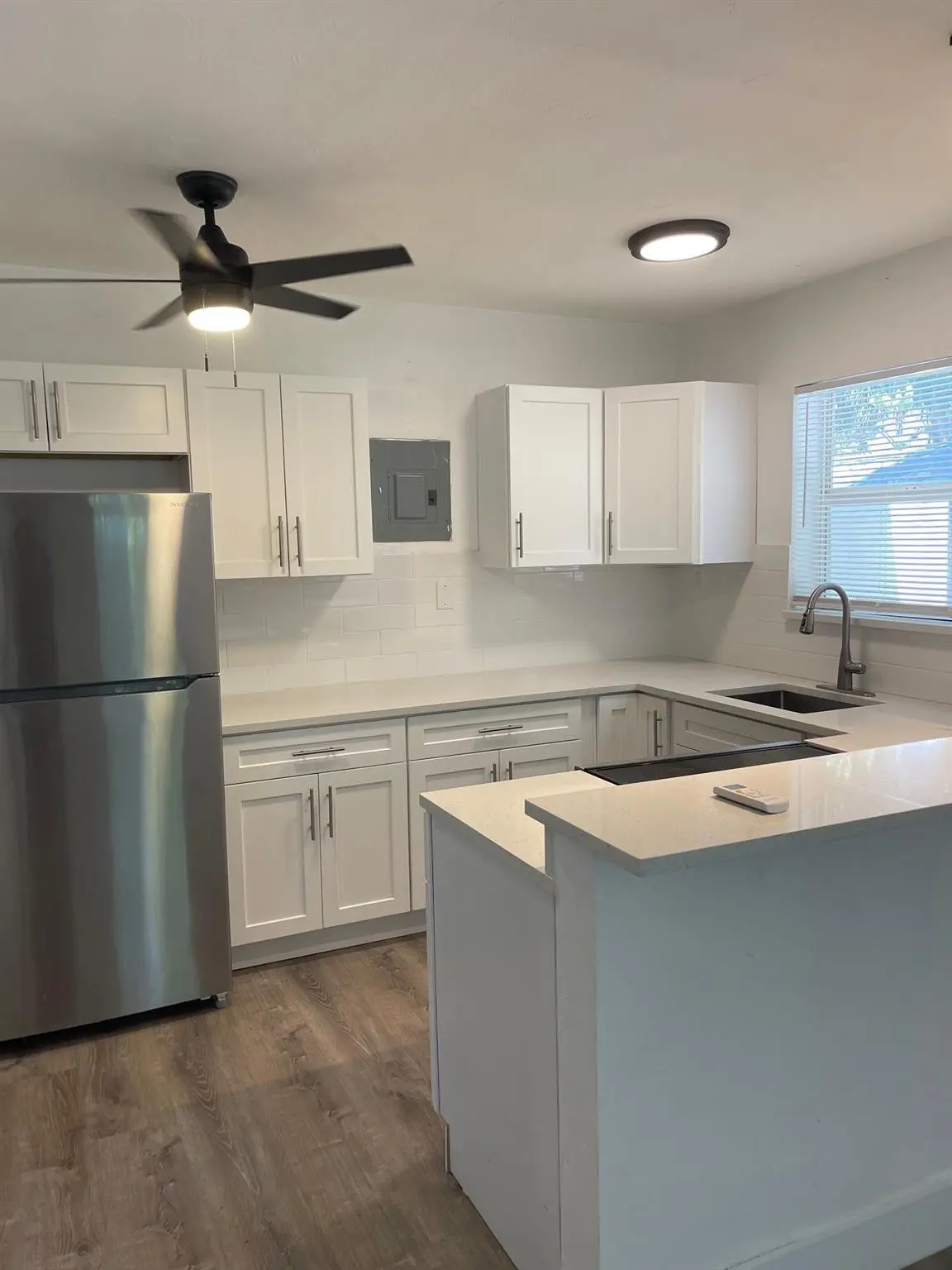 Photo 4 at 828 NE 16TH Avenue, Fort Lauderdale