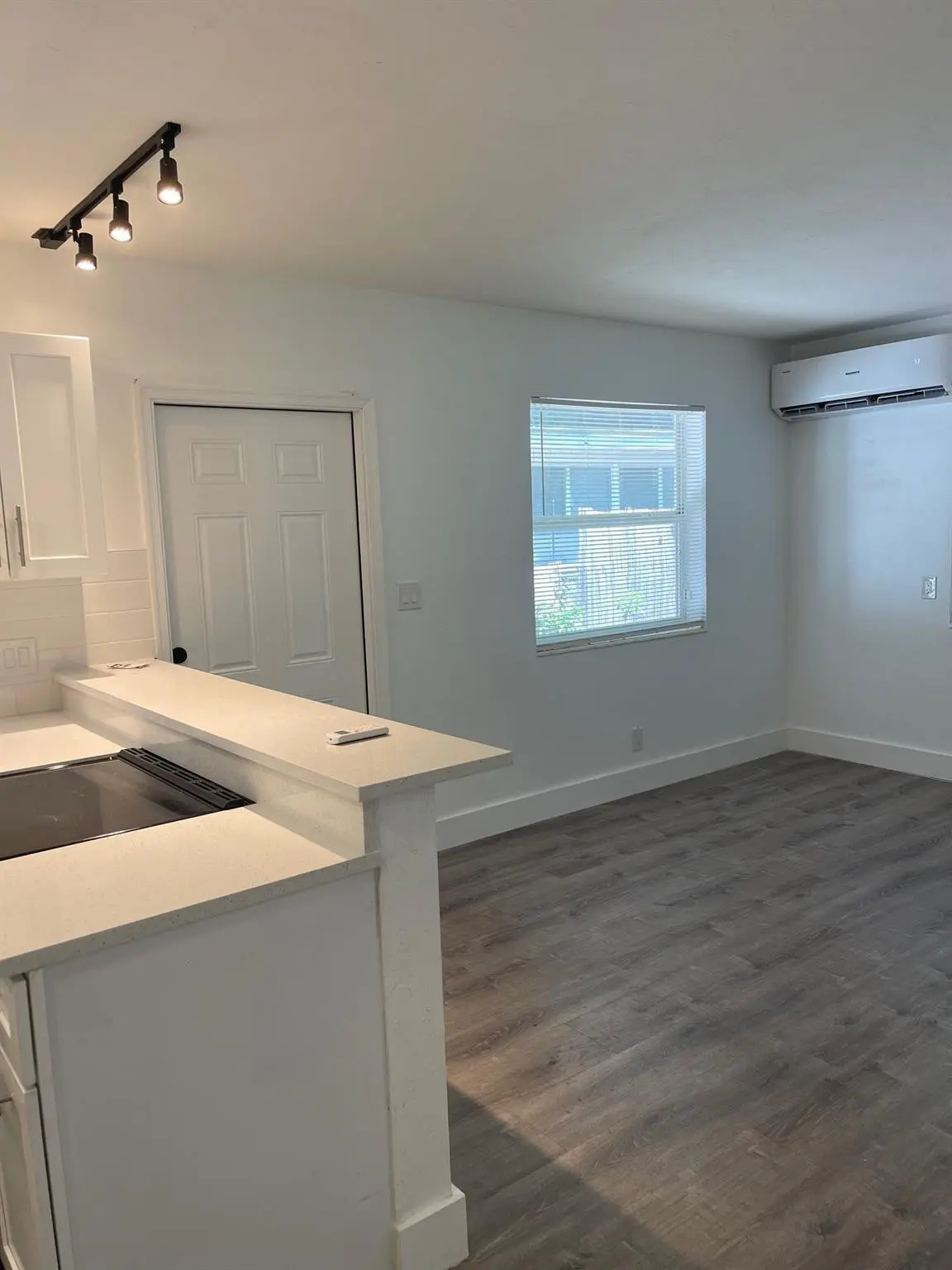 Photo 5 at 828 NE 16TH Avenue, Fort Lauderdale
