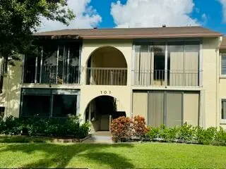 101 LAKE PINE Circle D-2, Greenacres – Condominium for sale