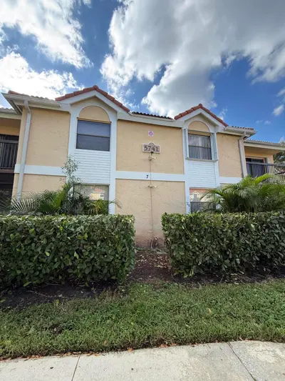 5741 RIVERSIDE Drive 204A5, Coral Springs – Condominium for rent