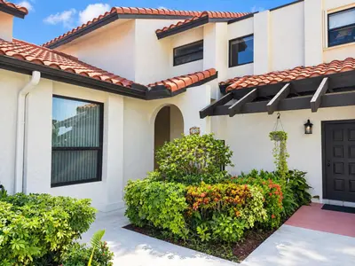 5706 FOX HOLLOW Drive B, Boca Raton – Townhouse for rent