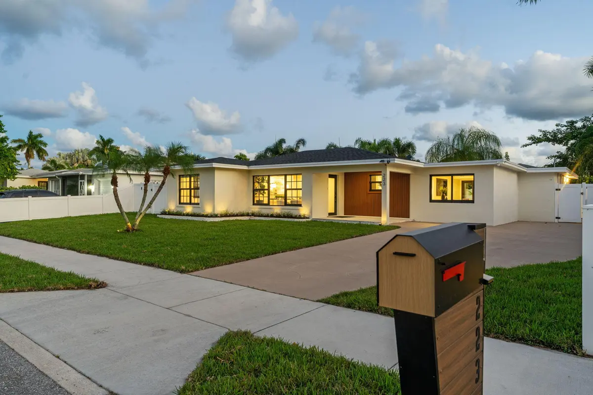75-web-or-mls-DSC03513 at 223 Vanderbilt Drive, Lake Worth